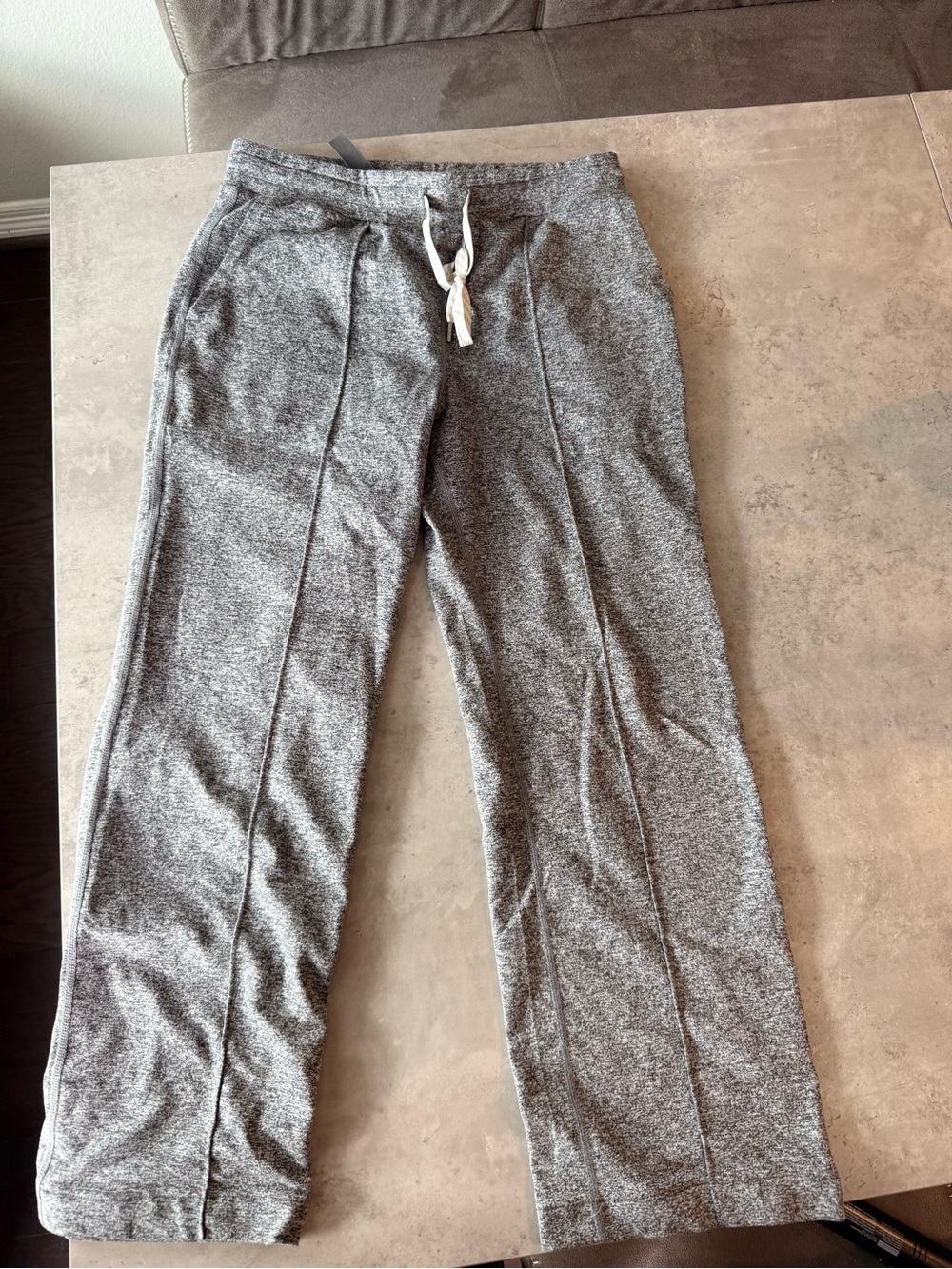 Vuori Women's Gray Drawstring Lounge Pants